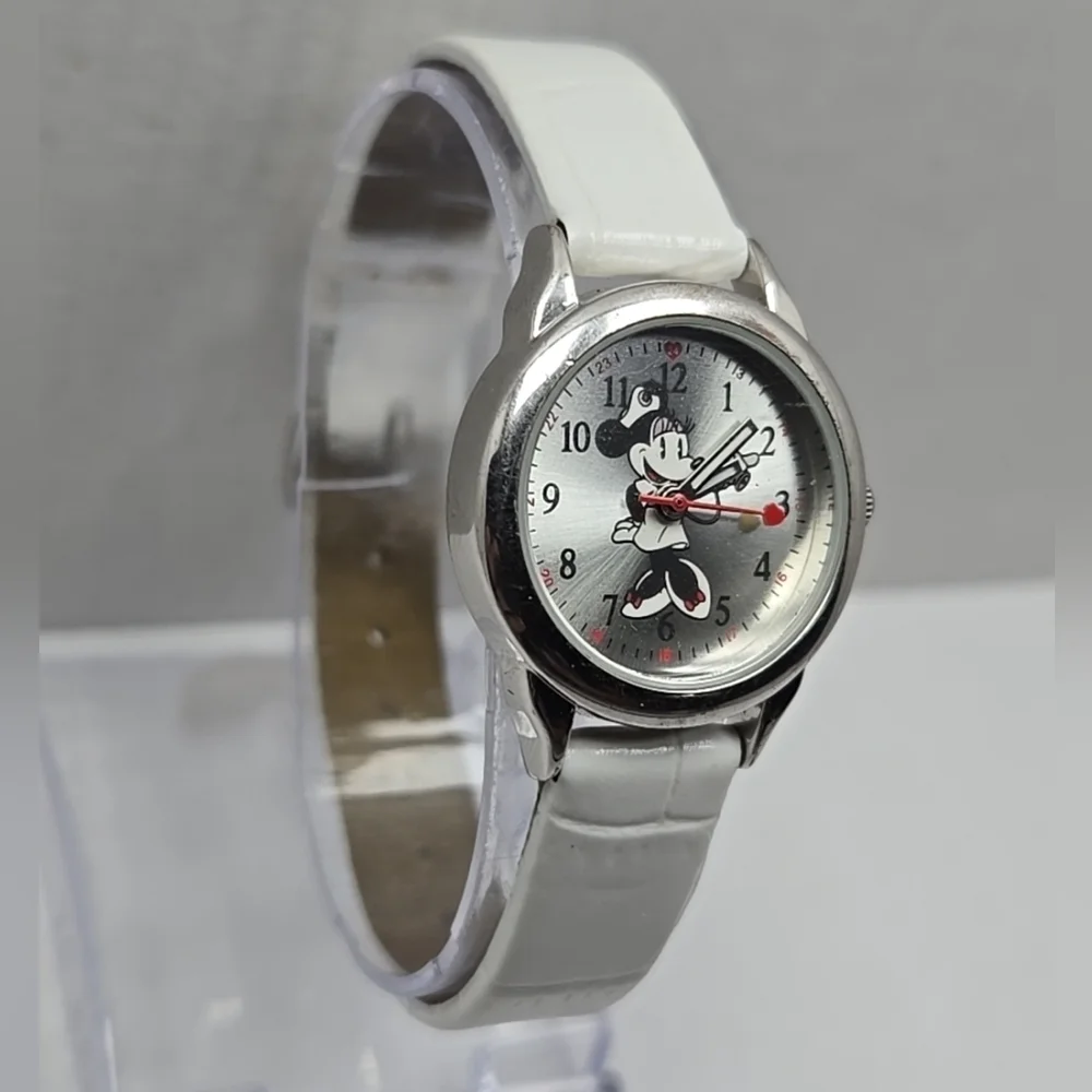 Womens Disney Minnie Mouse Nurse Watch White Silver Tone New Battery Classic